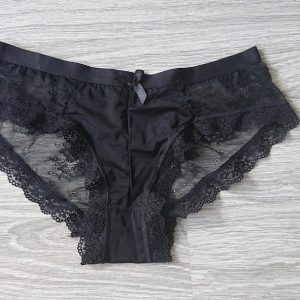 Culotte noir dentelle/satin, porté