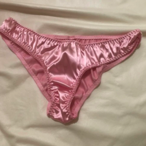 Culotte rose satin porté