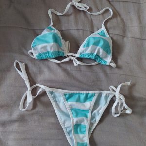 Bikini rayé blanc et bleu (+48h) 💦