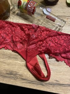 Vend string premier jour de règles = chatte en chaleur
