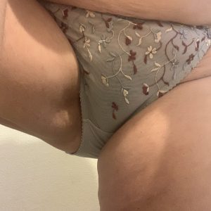Culotte dentelle fleurie portée 3 jours plus orgasme