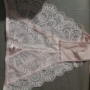 Culotte dentelle rose poudré
