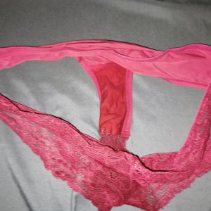 Tanga mouillé
