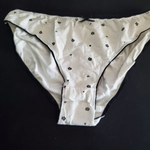 Culotte blanche avec motifs