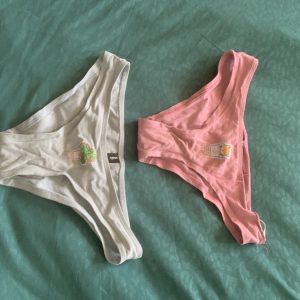 2 culottes beaucoup trop portées