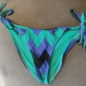 Bas de maillot de bain portée une après midi à la plage