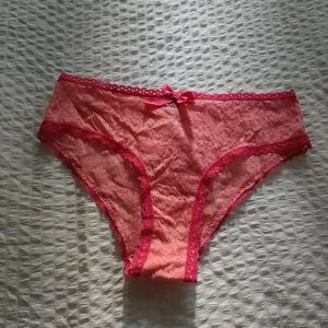 culotte orange à bords rose