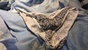 une paire de sous vetement non lavé