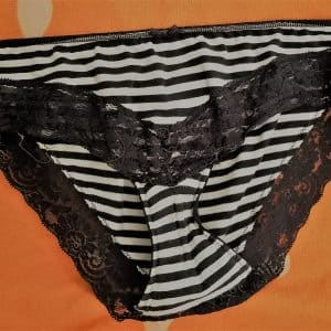 Culotte noire et blanche - port de la culotte