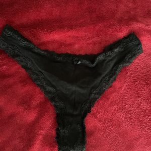 String rose/nude