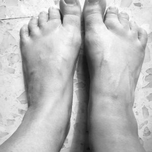 Egyptian Feet Noir et Blanc