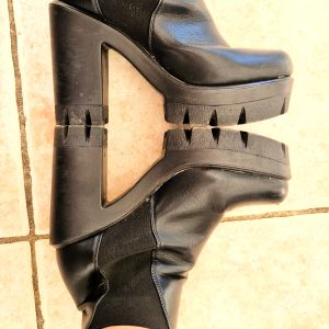 Photos de pieds en talon