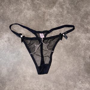 String Dentelle