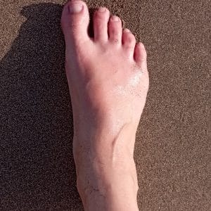 vidéo de pieds sur la plage