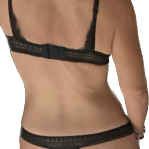 Je t’envoie mon ensemble String / SG portés