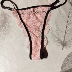Mon tanga qui sent bon la mouille 🤪