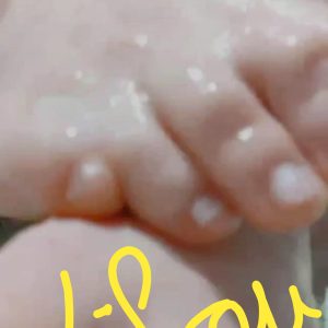 Vidéo 14 min fétichisme pieds crachat