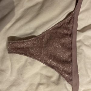 Culotte souillée (avec supplément) | mp pour les souhaits 😘