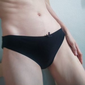Mignonne petite culotte noire