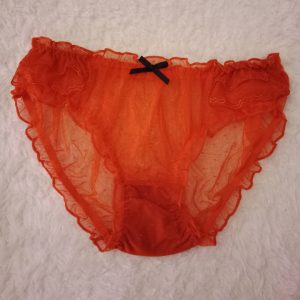 Ma culotte en dentelle rouge
