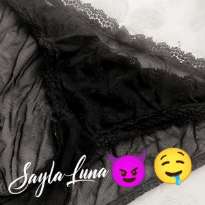 Culotte de règle taché et troué