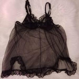 Nuisette noire en dentelle transparente