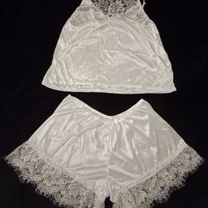 Mon ensemble satin/dentelle blanc