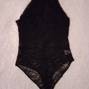 Mon body en dentelle noir très sexy + vidéo ou photos de préparation