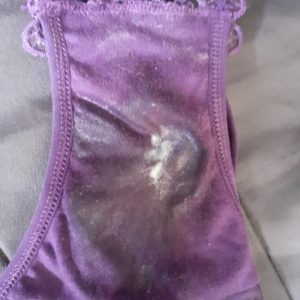Culotte avec forte odeur