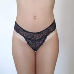 Tanga noir en dentelle