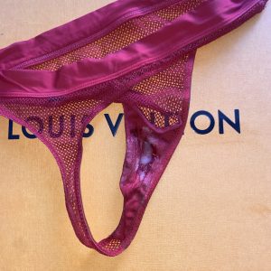 ❤️ String rouge porté après masturbation❤️