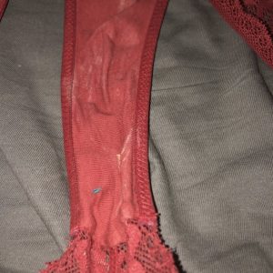 Culotte rouge et filet coquin