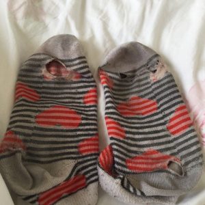 Chaussettes déchirées