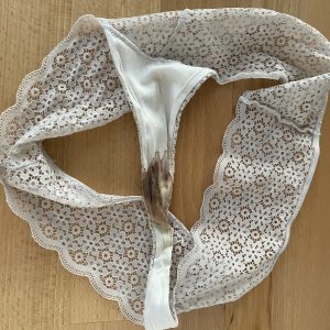 Culotte très sale et odorante