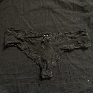 Culotte dégueulasse, rongée par la mouille 💦