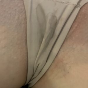 Culotte nude avec mouille