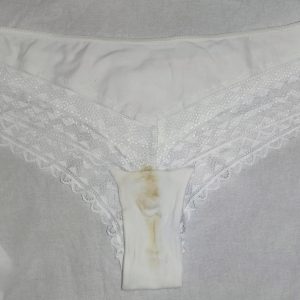 Tanga souillé 😇