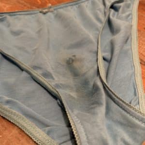 Vieille culotte usée portée 72H