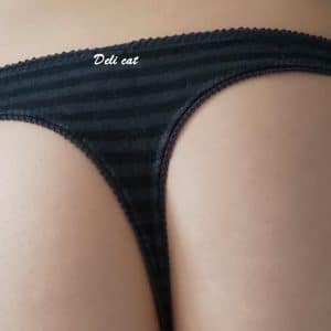 Tanga string noir rayures gris