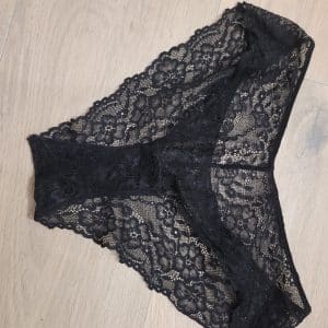 Petite culotte sale et sexuelle 🔞 portée le 6 janvier