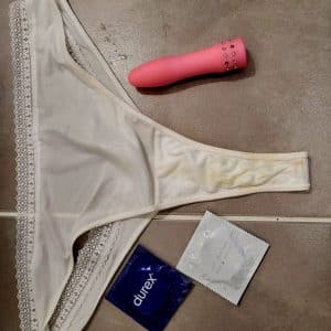 Culotte sale portée 1 nuit + 1 journée ! Le 22 janvier