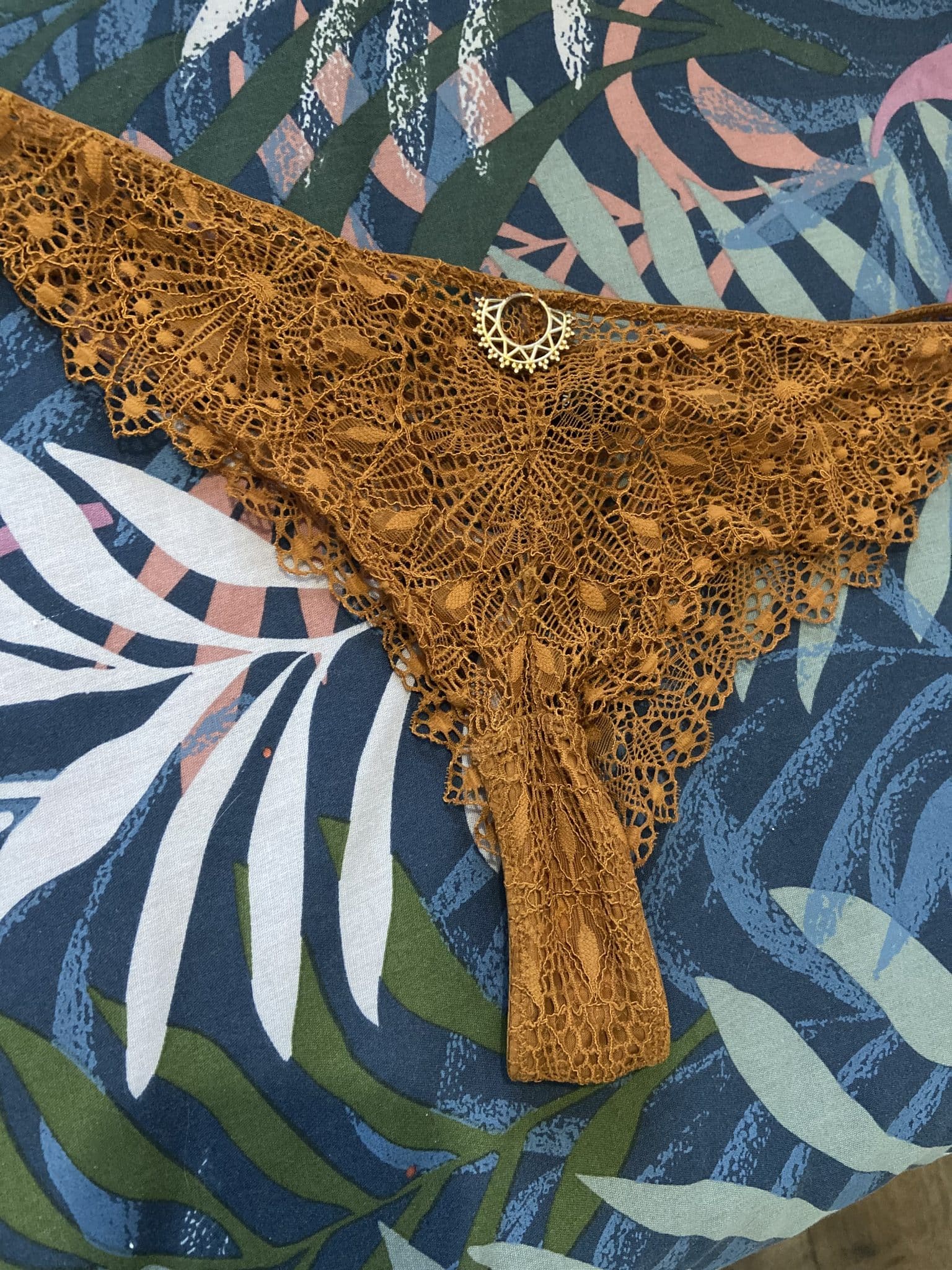 string orange - Panty Place