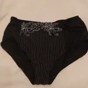 Culotte noire à motif