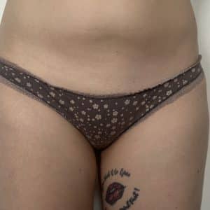 Culotte 3 grise en coton avec petites fleurs rose