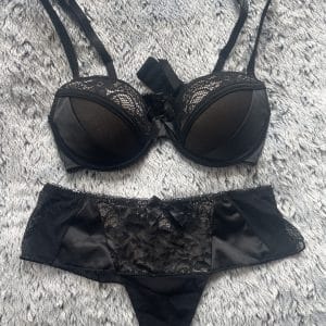 👙 Sexy ensemble noir et doré (Vendu)