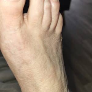 Photo pieds sans chaussettes