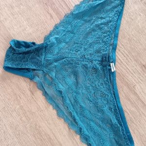 Tanga turquoise dentelle