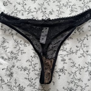 String dentelle intérieur coton porté 72h