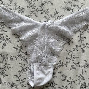 String dentelle intérieur coton porté 72h