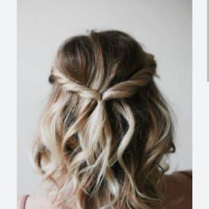 Offre une nouvelle coiffure a ta maîtresse